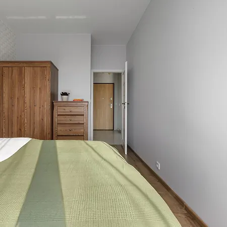 Shortstaypoland Urwana B149 *